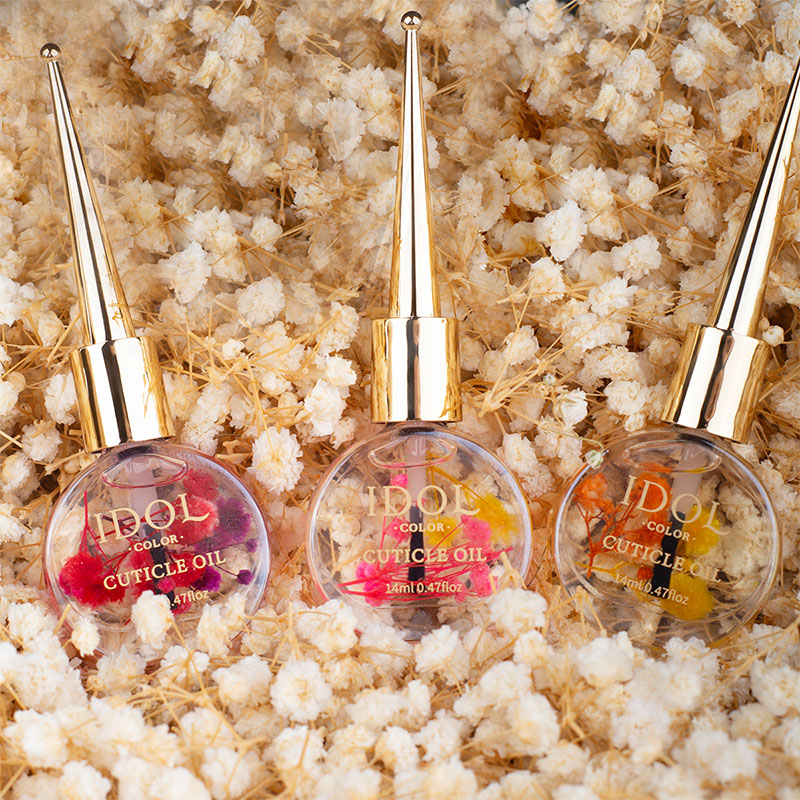IDOL COLOR Professional Exfoliating Oil: Application in High-End Nail Salons